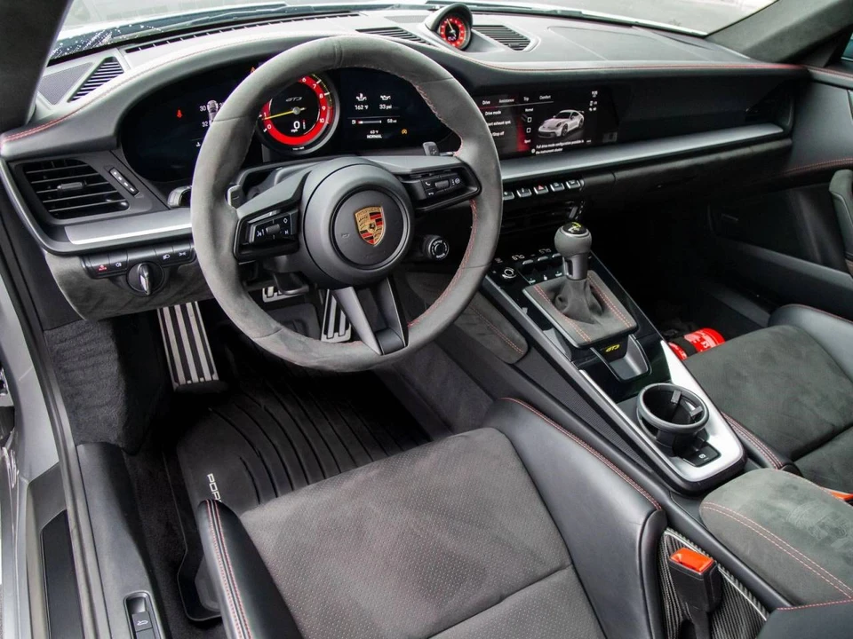 2023 Porsche 992 GT3 - Image 4 of 5