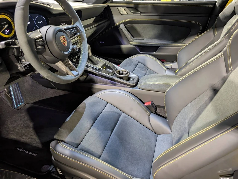 2023 Porsche 992 GT3 - Image 4 of 5