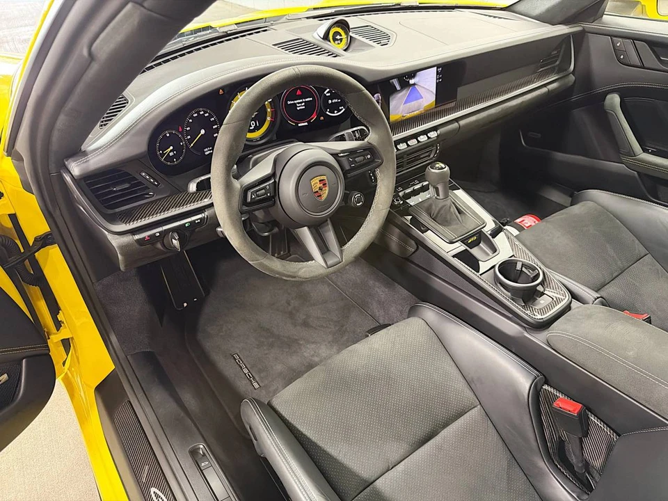 2023 Porsche 992 GT3 - Image 4 of 5