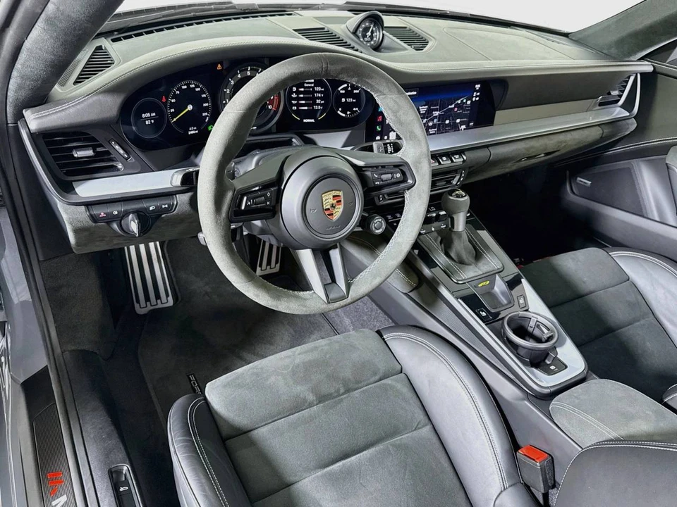 2023 Porsche 992 GT3 - Image 4 of 5