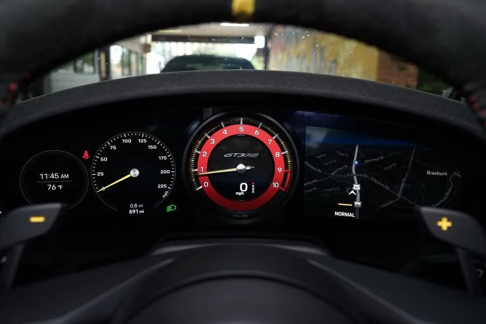 2023 Porsche 992 GT3 RS - Image 18 of 20
