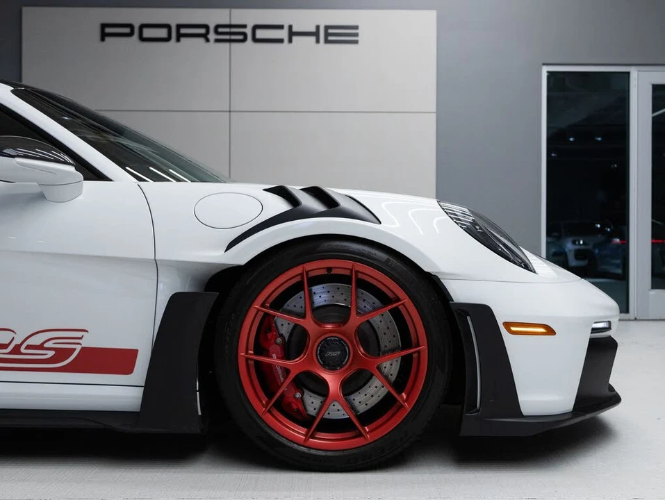 2023 Porsche 992 GT3 RS - Image 11 of 31