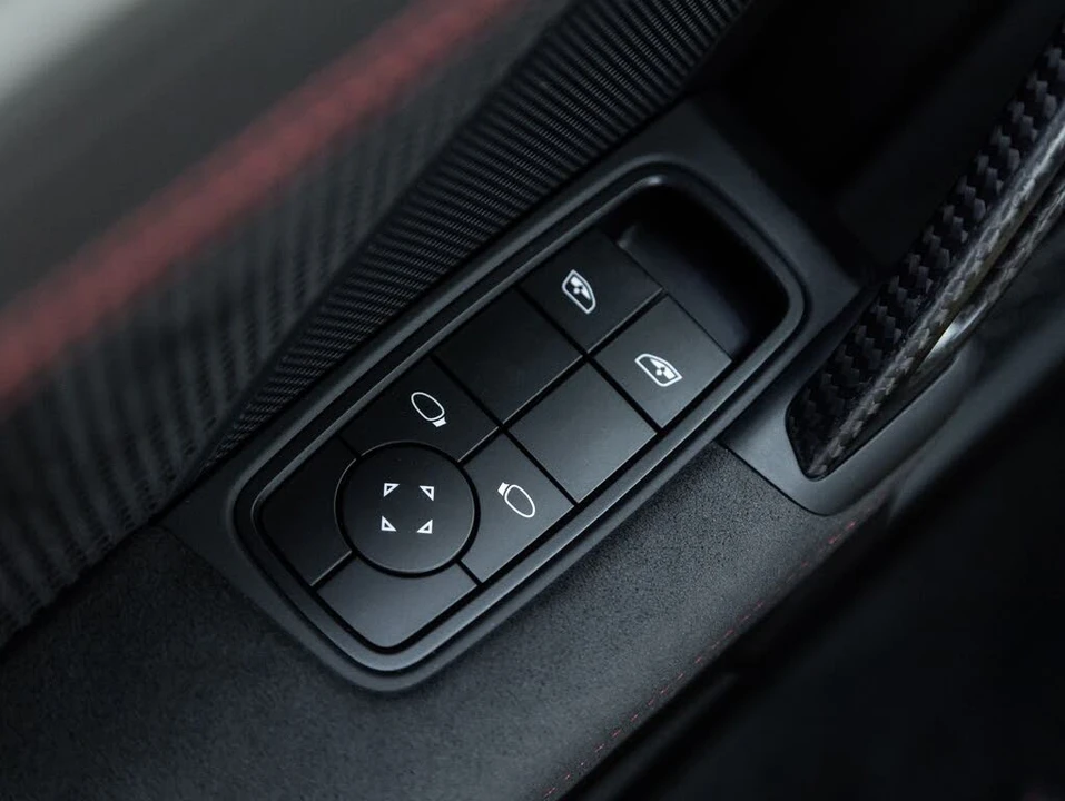 2023 Porsche 992 GT3 RS - Image 19 of 31
