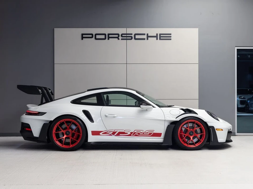2023 Porsche 992 GT3 RS - Image 8 of 31