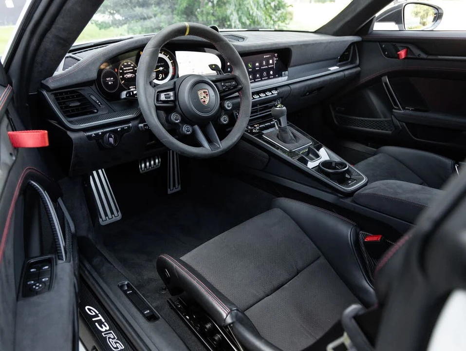 2023 Porsche 992 GT3 RS - Image 4 of 31
