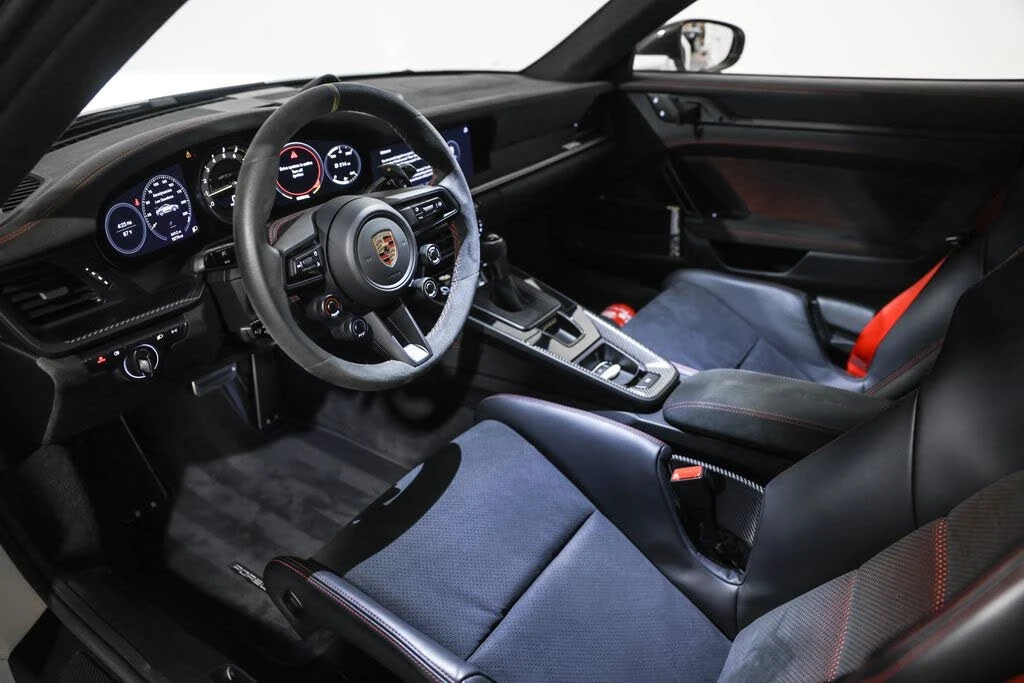 2023 Porsche 992 GT3 RS - Image 29 of 31
