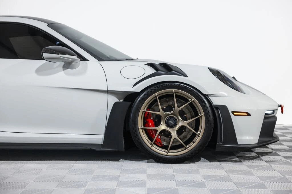 2023 Porsche 992 GT3 RS - Image 4 of 31