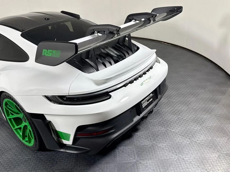 2023 Porsche 992 GT3 RS - Image 29 of 31