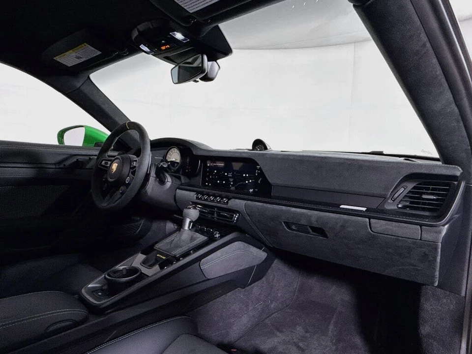 2023 Porsche 992 GT3 RS - Image 17 of 31