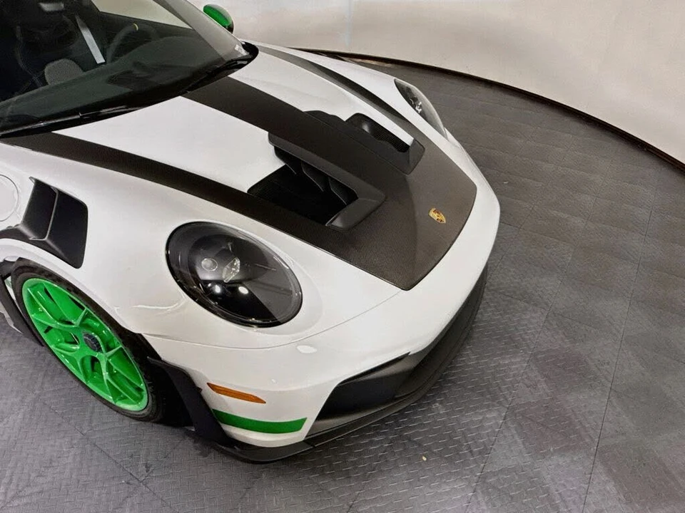 2023 Porsche 992 GT3 RS - Image 28 of 31