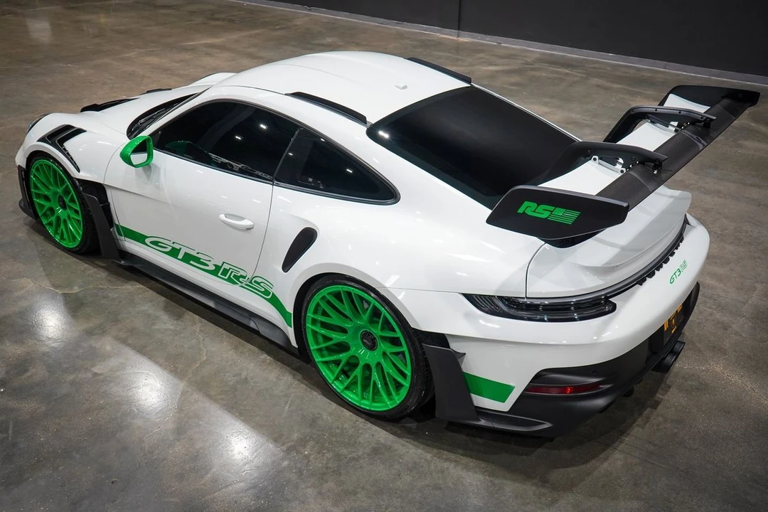2023 Porsche 992 GT3 RS - Image 17 of 31