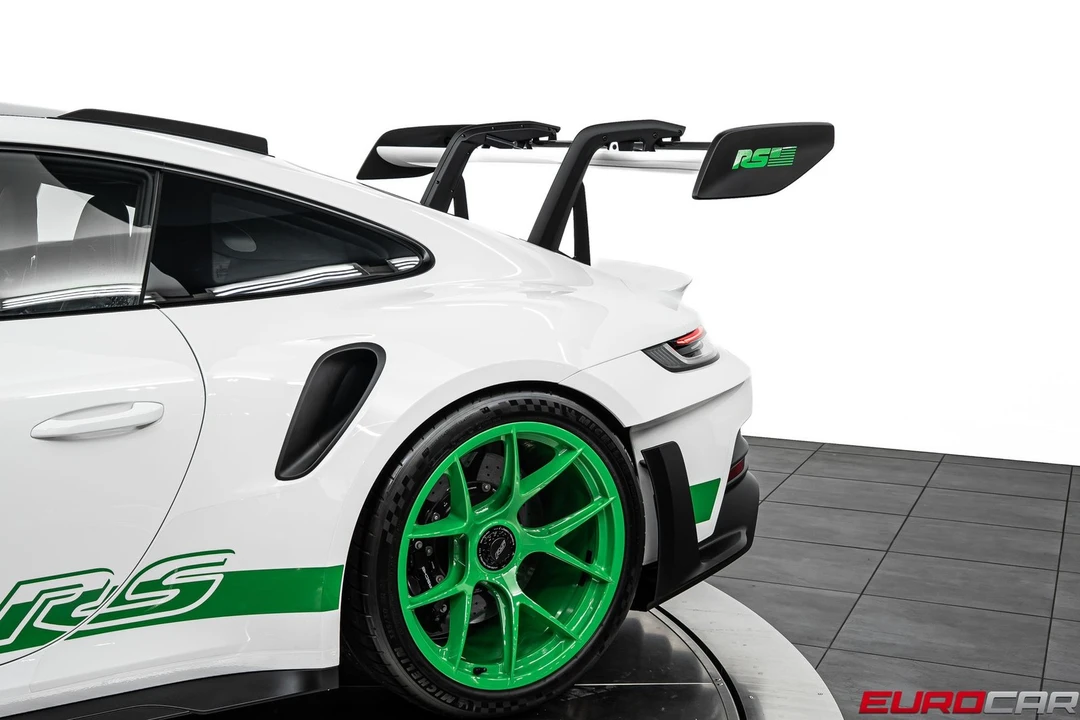 2023 Porsche 992 GT3 RS - Image 18 of 31