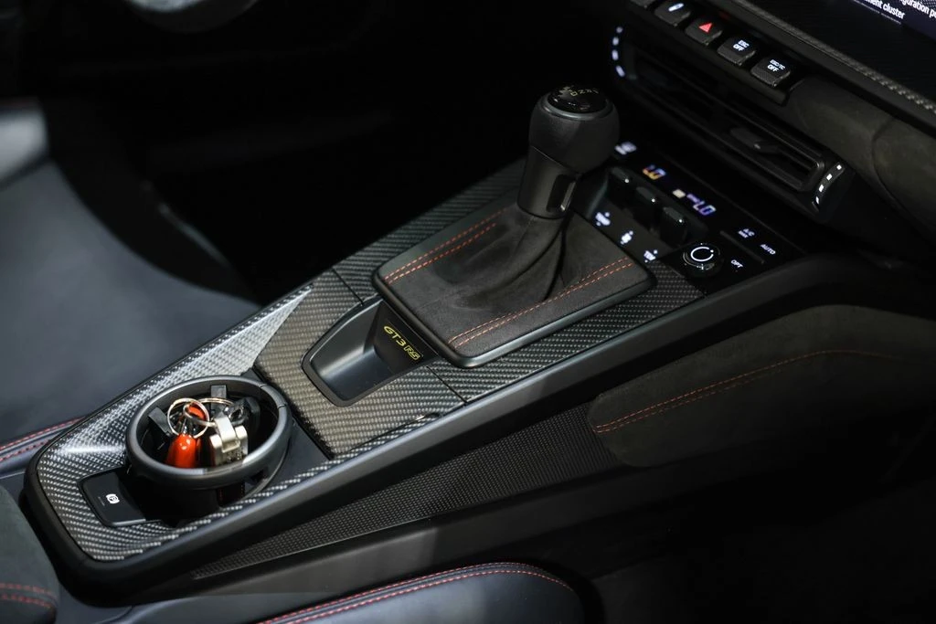 2023 Porsche - Image 29 of 31