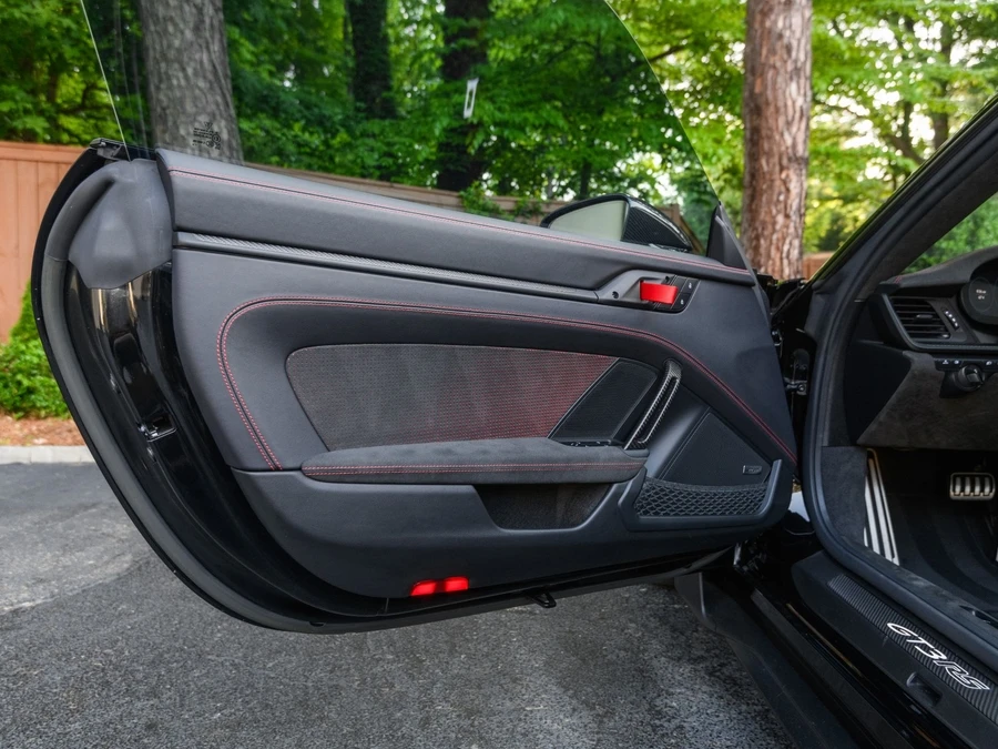 2023 Porsche 992 GT3 RS - Image 28 of 31