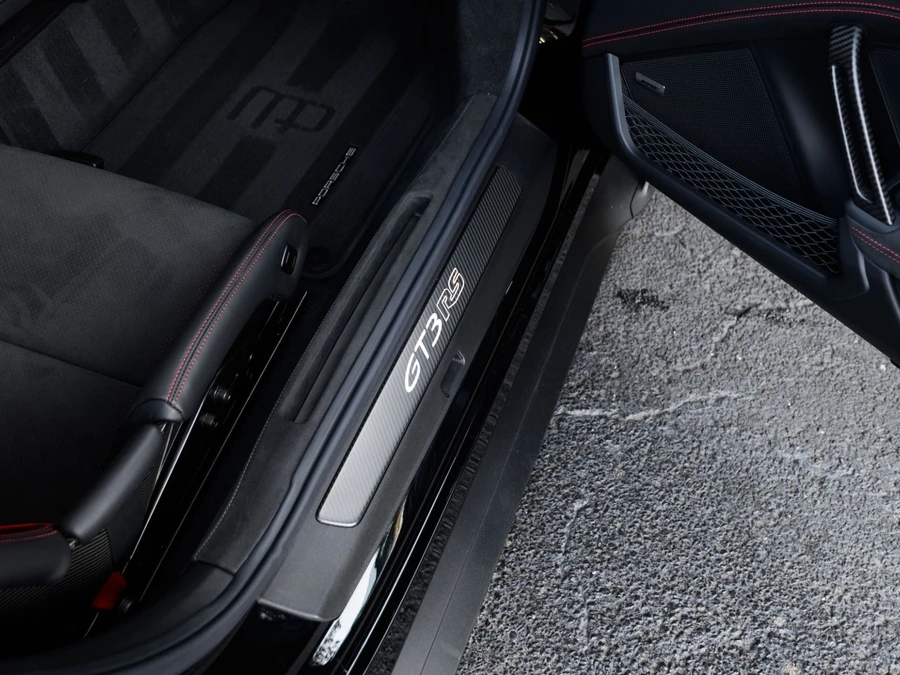 2023 Porsche 992 GT3 RS - Image 27 of 31