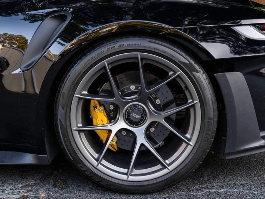 2023 Porsche 992 GT3 RS - Image 11 of 31