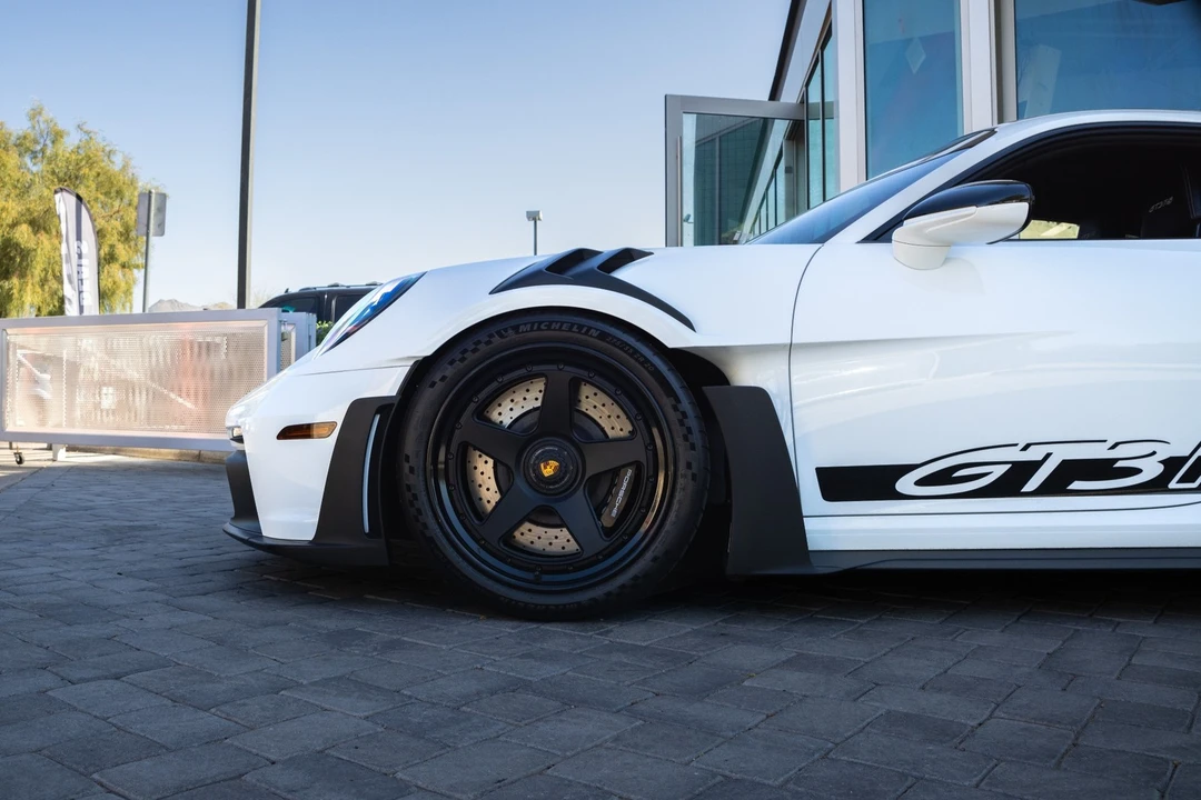 2023 Porsche 992 GT3 RS - Image 8 of 12