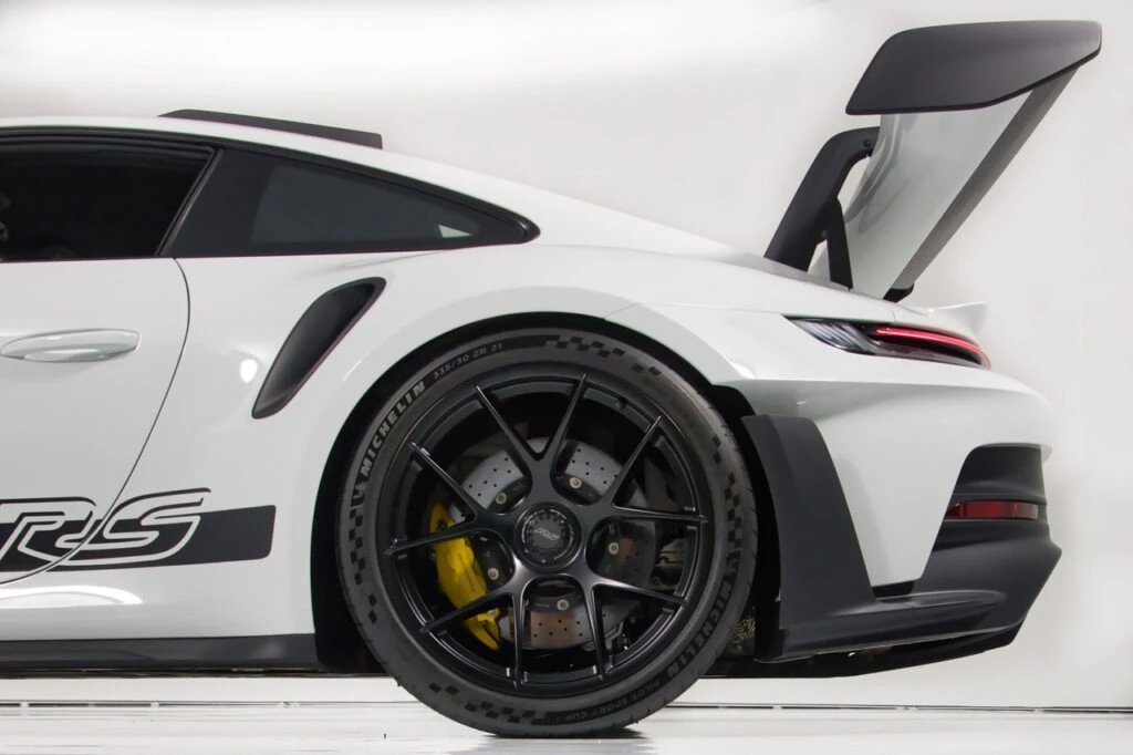 2023 Porsche 992 GT3 RS - Image 7 of 31