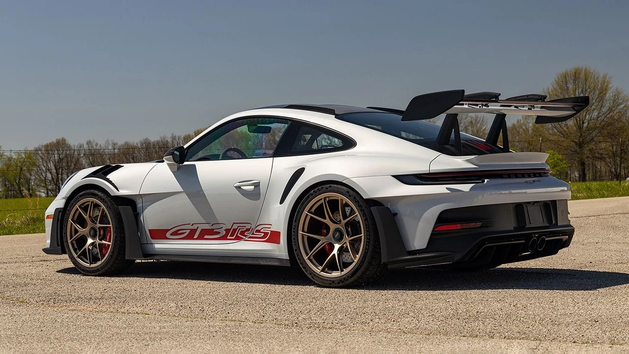 2023 Porsche 992 GT3 RS - Image 21 of 31