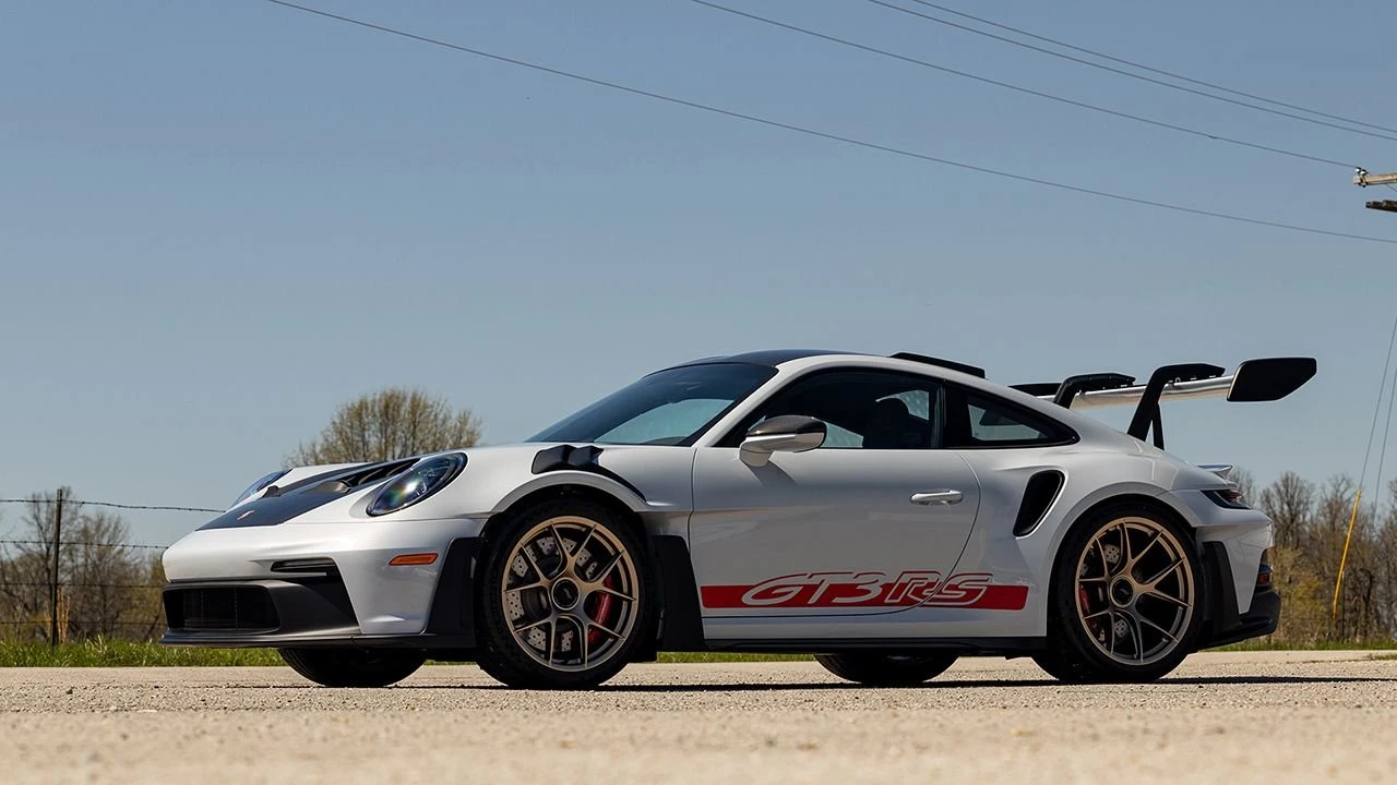 2023 Porsche 992 GT3 RS - Image 15 of 31