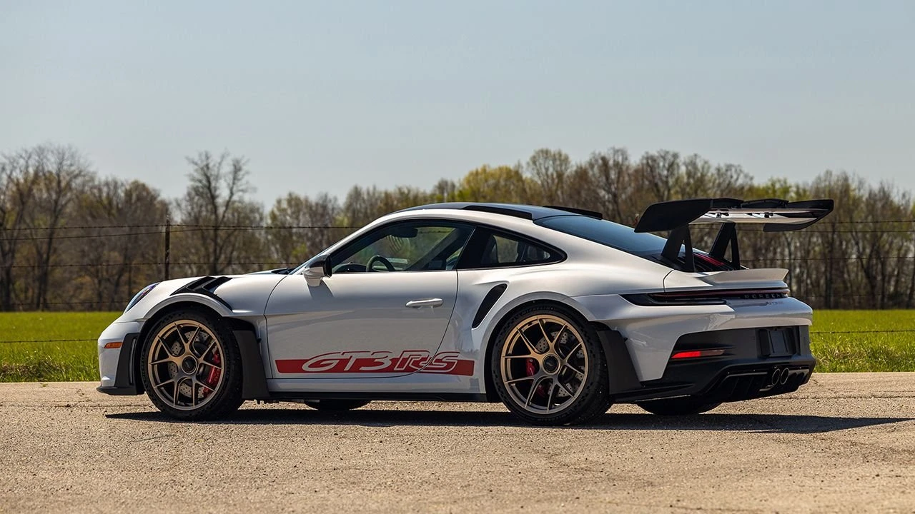2023 Porsche 992 GT3 RS - Image 20 of 31
