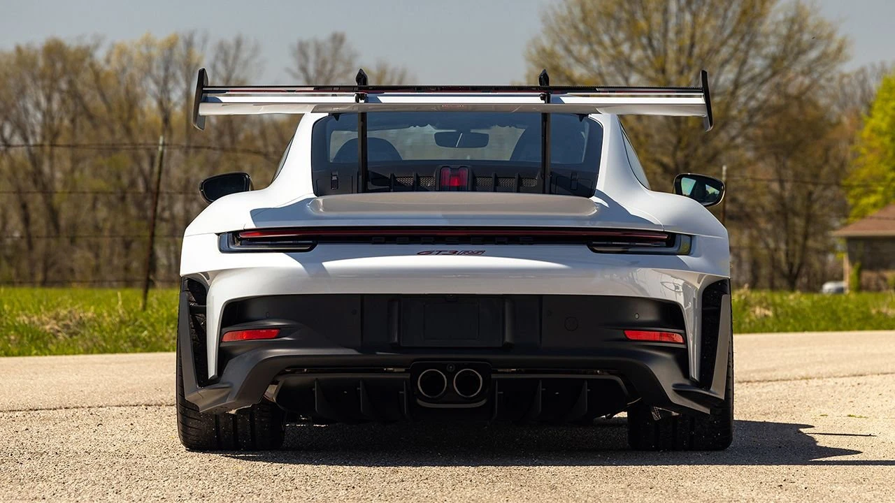 2023 Porsche 992 GT3 RS - Image 26 of 31