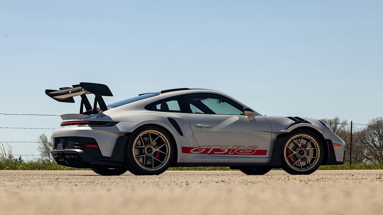 2023 Porsche 992 GT3 RS - Image 18 of 31