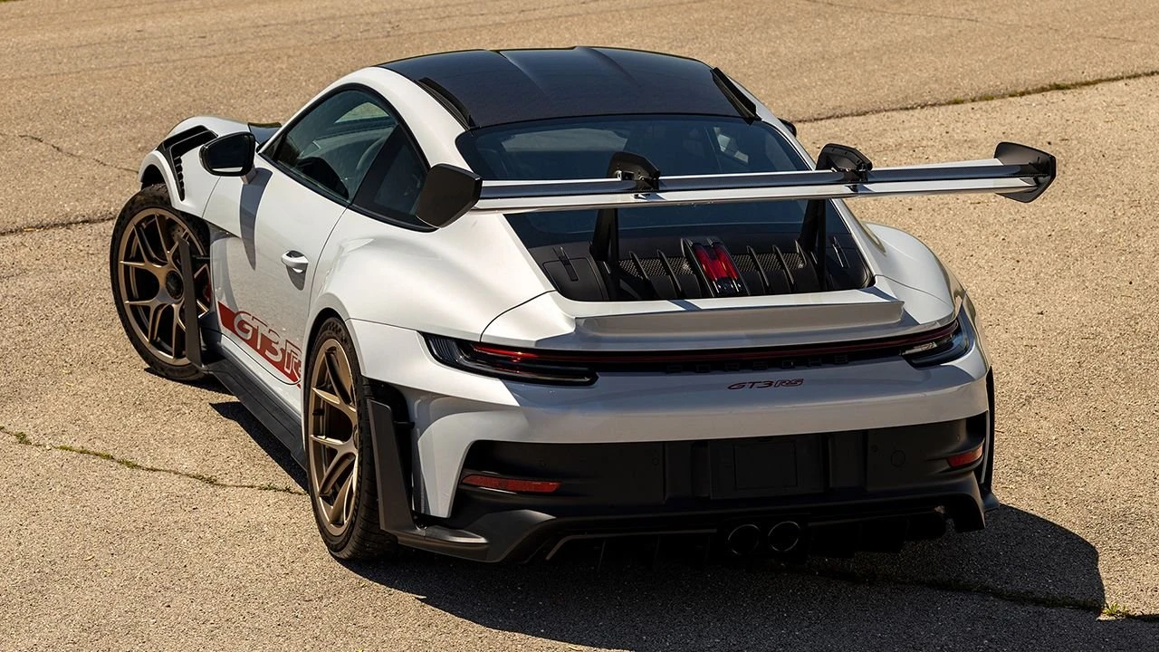 2023 Porsche 992 GT3 RS - Image 27 of 31