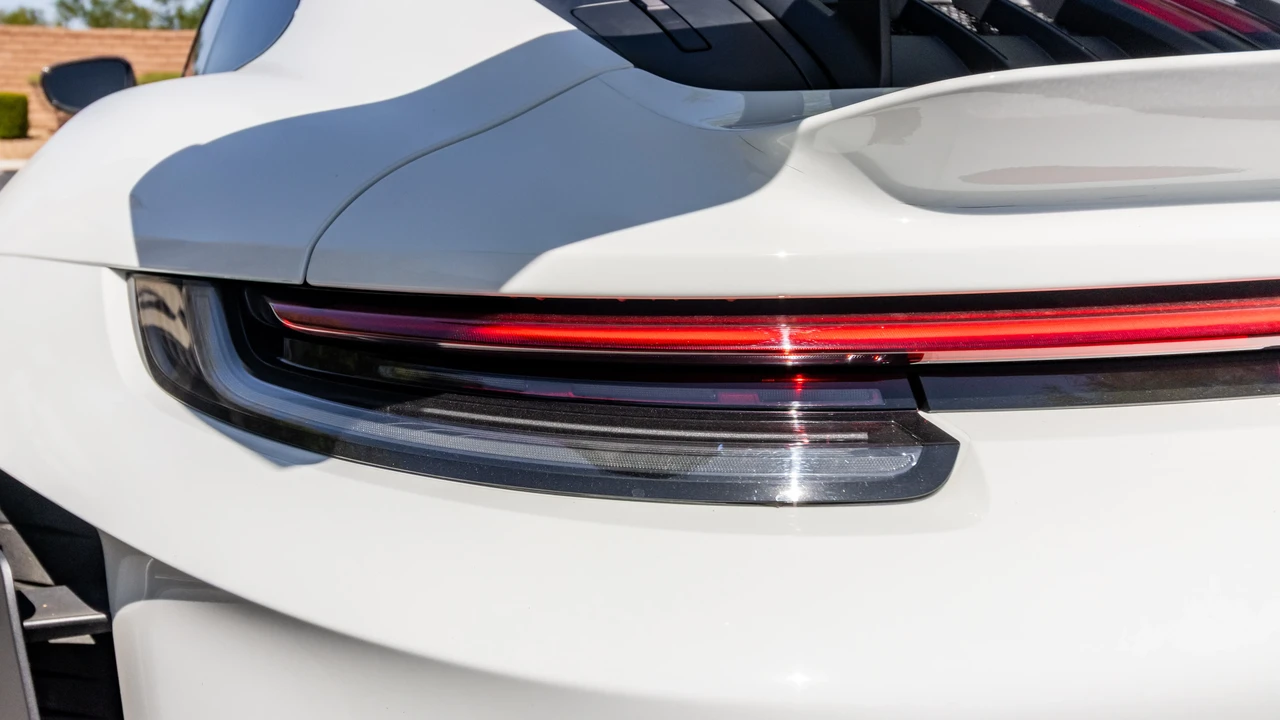 2023 Porsche 992 GT3 RS - Image 16 of 31