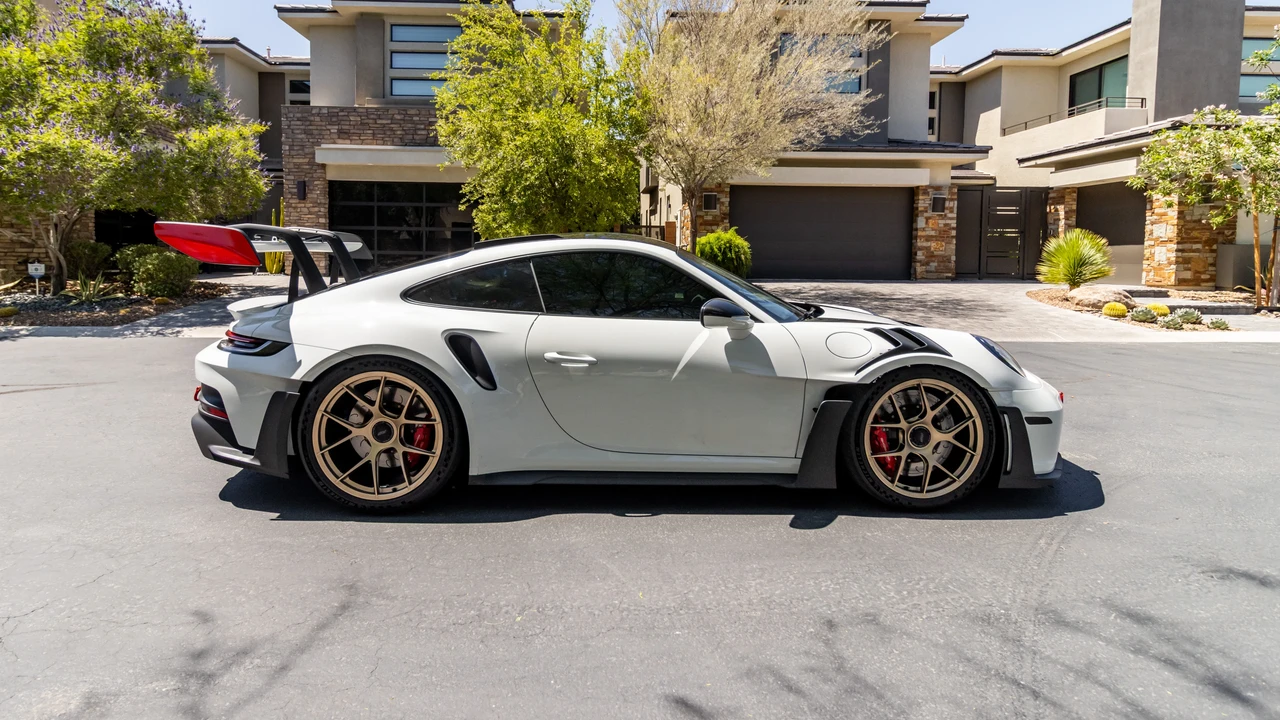 2023 Porsche 992 GT3 RS - Image 4 of 31