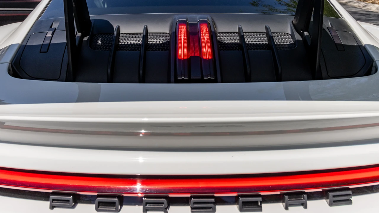 2023 Porsche 992 GT3 RS - Image 20 of 31