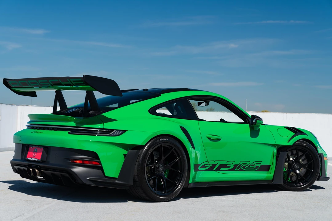 2023 Porsche 992 GT3 RS - Image 9 of 31