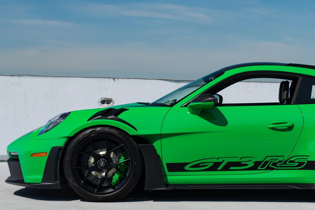 2023 Porsche 992 GT3 RS - Image 19 of 31
