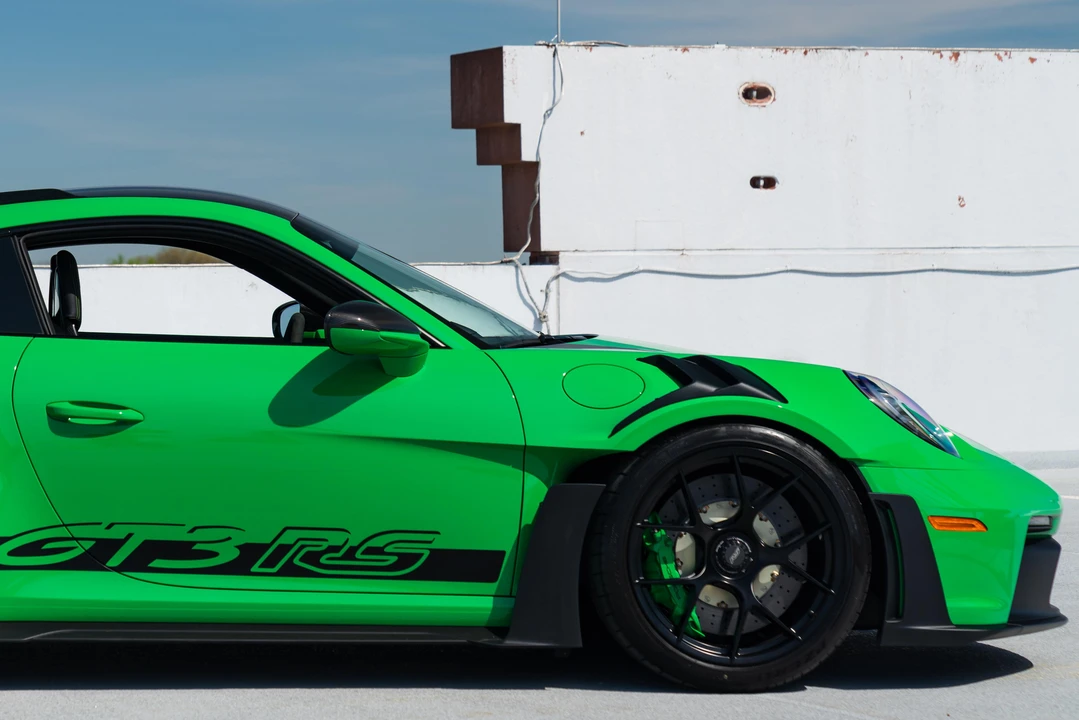 2023 Porsche 992 GT3 RS - Image 30 of 31