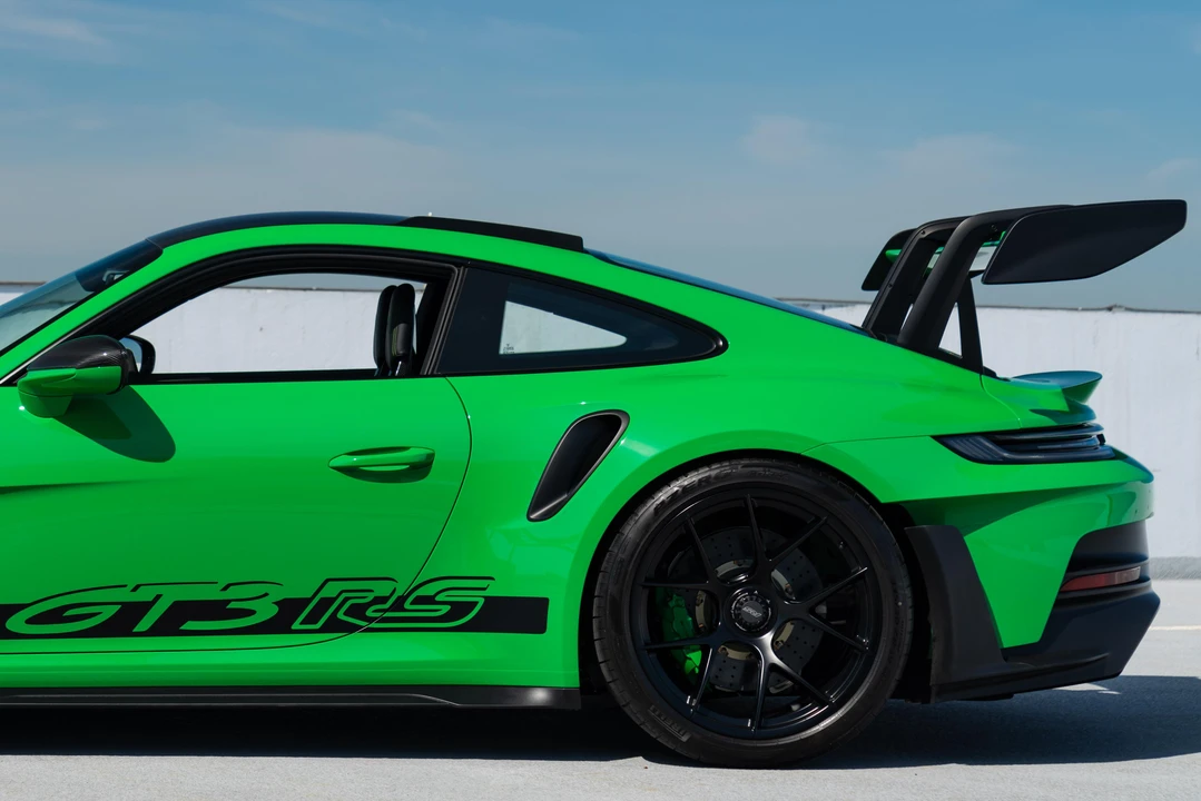 2023 Porsche 992 GT3 RS - Image 20 of 31