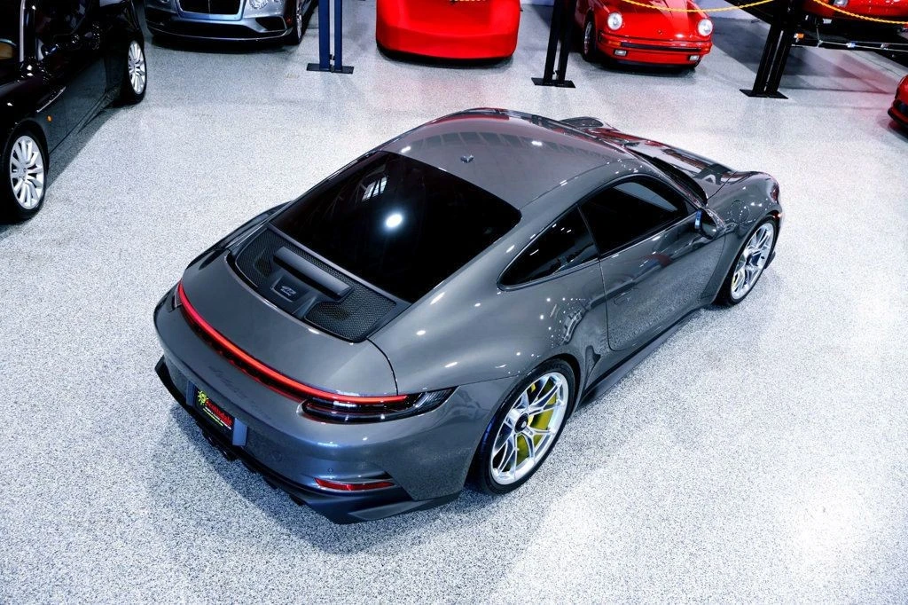 2023 Porsche - Image 10 of 12