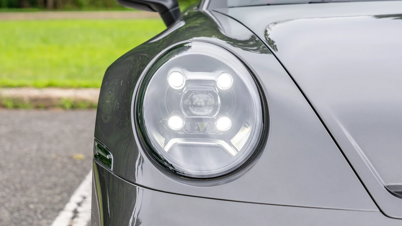 2023 Porsche 992 GT3 Touring - Image 14 of 31