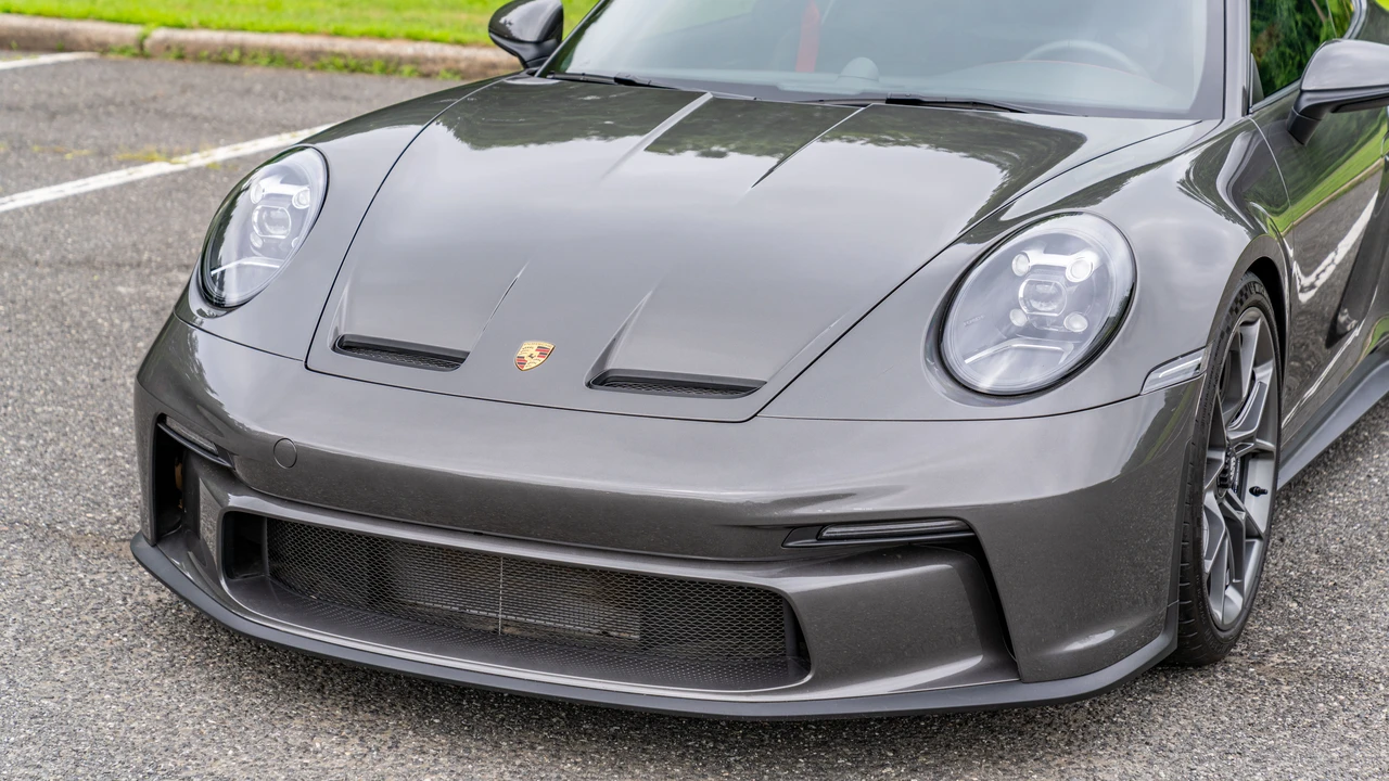 2023 Porsche 992 GT3 Touring - Image 11 of 31