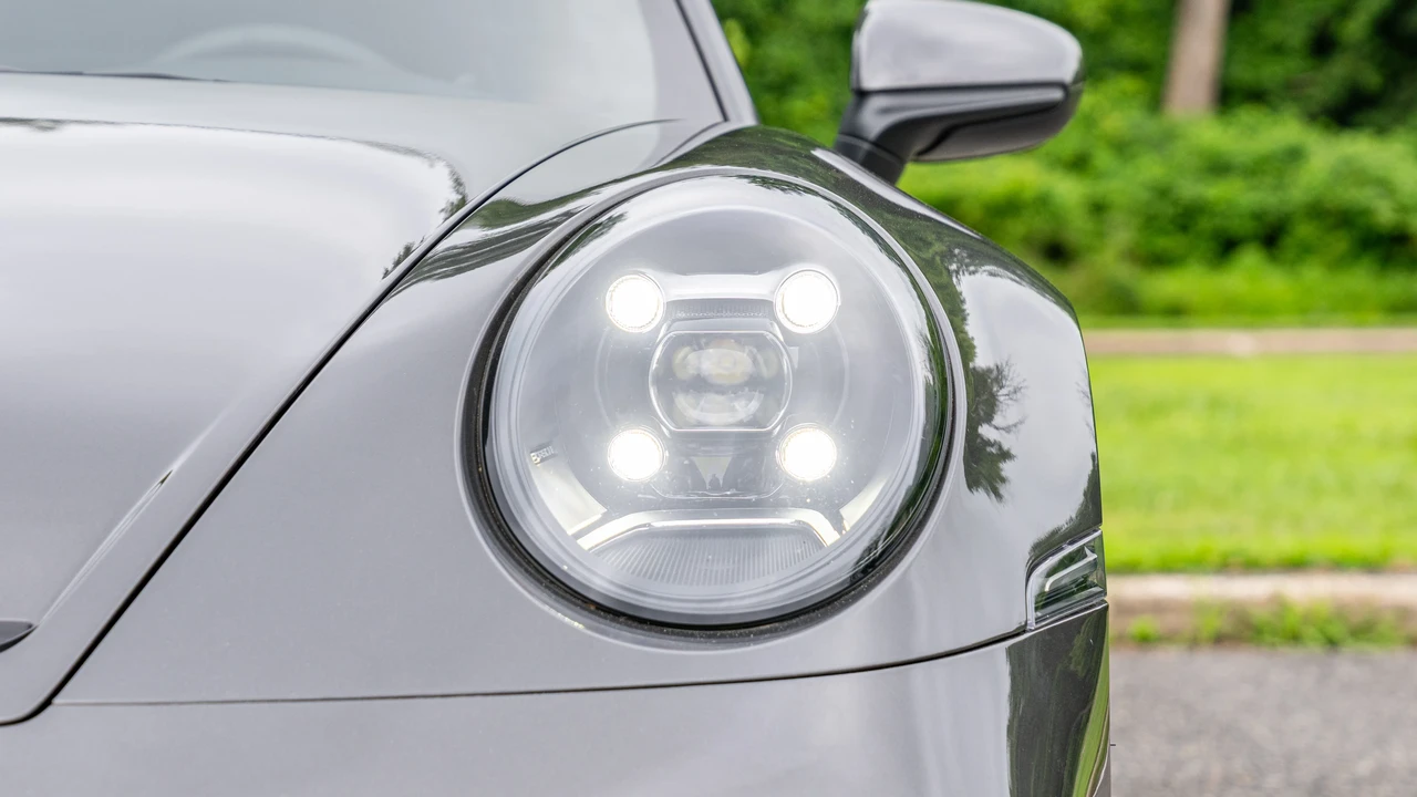 2023 Porsche 992 GT3 Touring - Image 15 of 31
