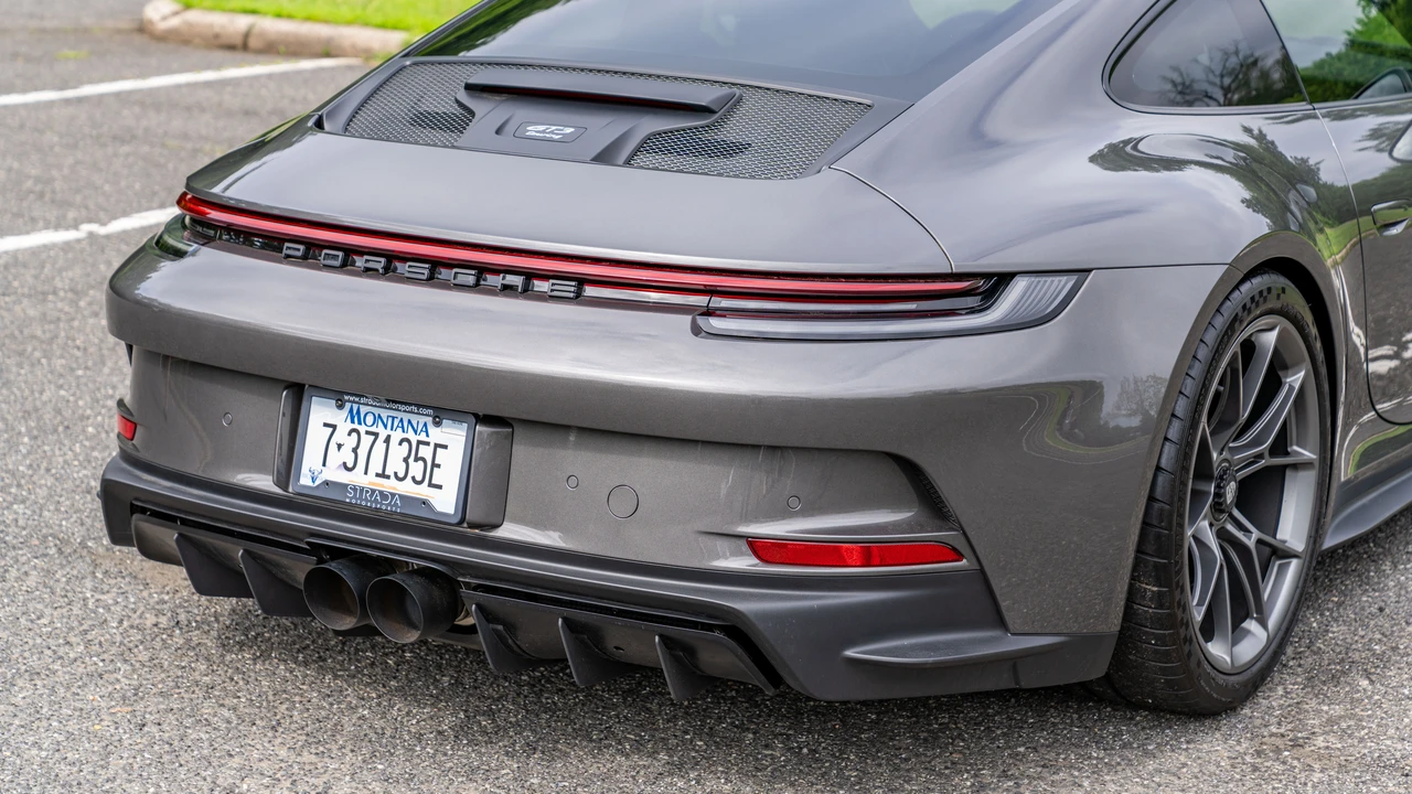 2023 Porsche 992 GT3 Touring - Image 12 of 31