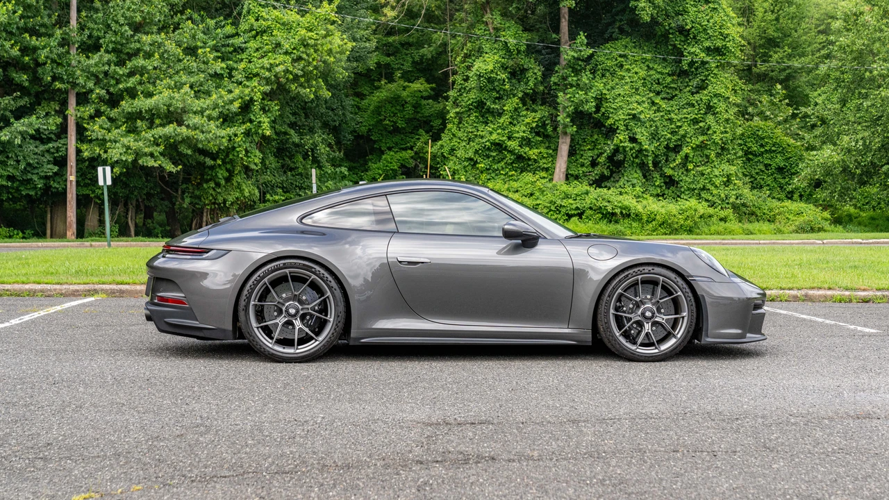 2023 Porsche 992 GT3 Touring - Image 8 of 31