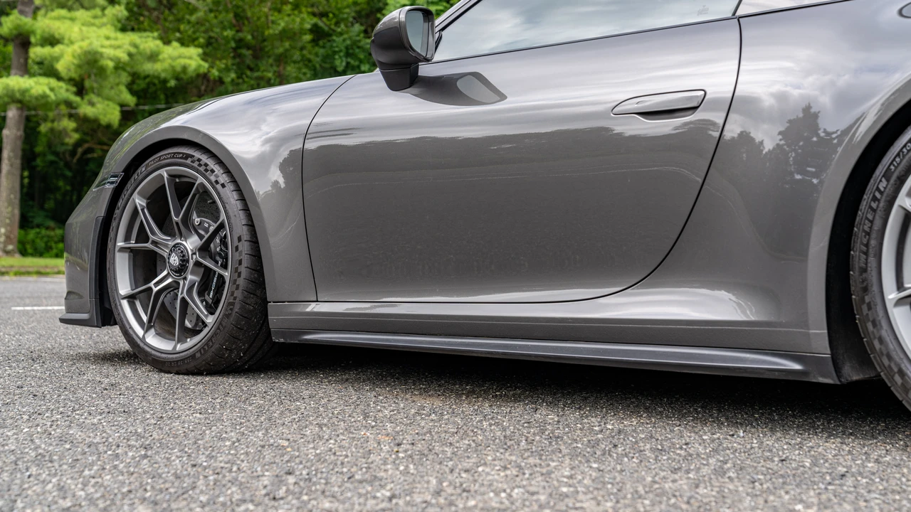 2023 Porsche 992 GT3 Touring - Image 10 of 31