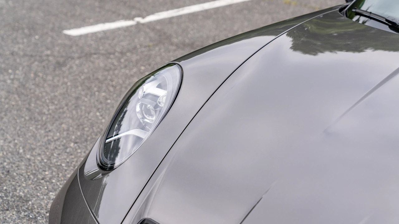 2023 Porsche 992 GT3 Touring - Image 29 of 31