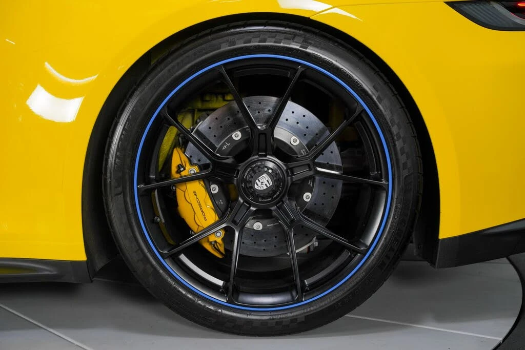 2023 Porsche 992 GT3 Touring - Image 19 of 31