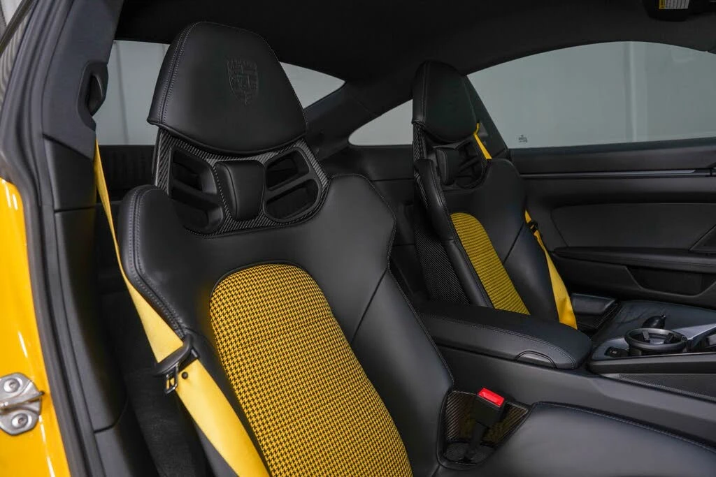 2023 Porsche 992 GT3 Touring - Image 29 of 31