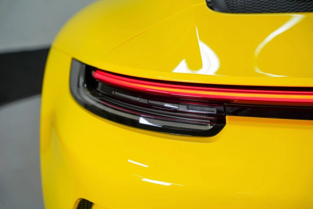 2023 Porsche 992 GT3 Touring - Image 21 of 31