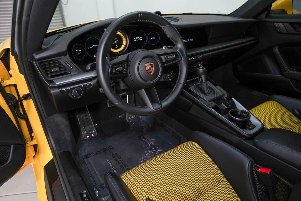 2023 Porsche 992 GT3 Touring - Image 11 of 31
