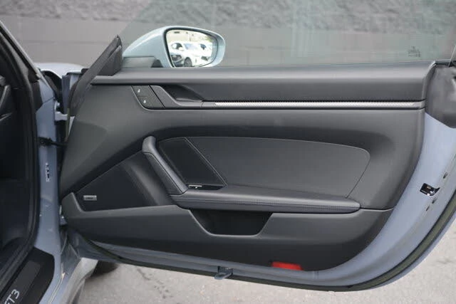 2023 Porsche 992 GT3 Touring - Image 26 of 31