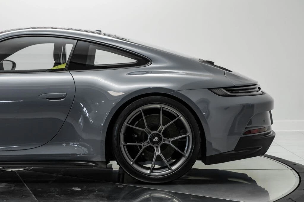 2023 Porsche 992 GT3 Touring - Image 18 of 31
