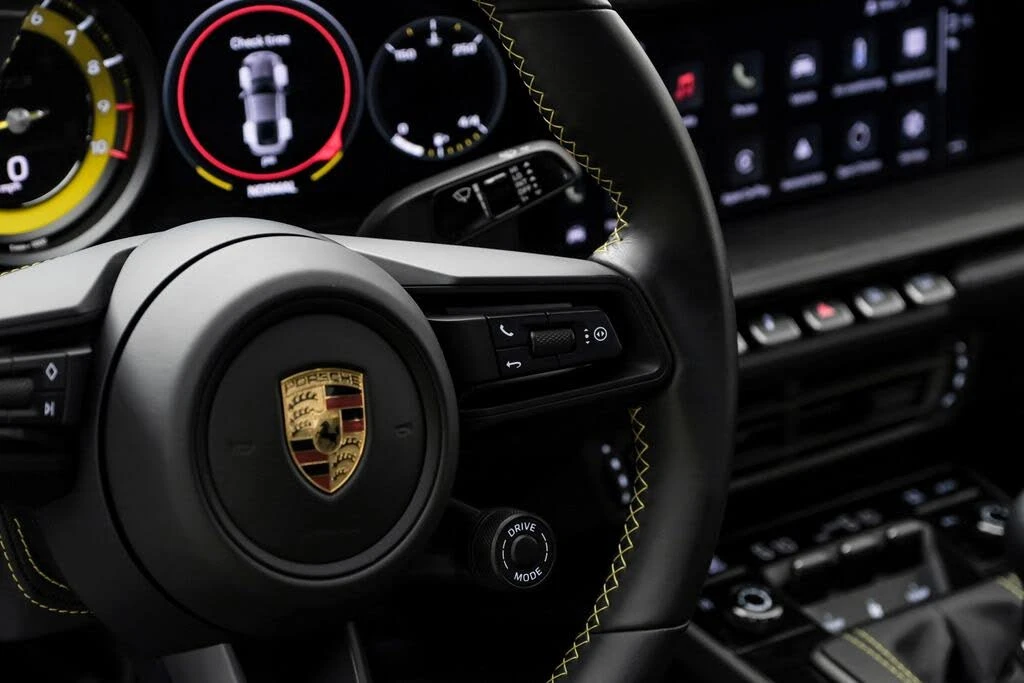 2023 Porsche 992 GT3 Touring - Image 22 of 31